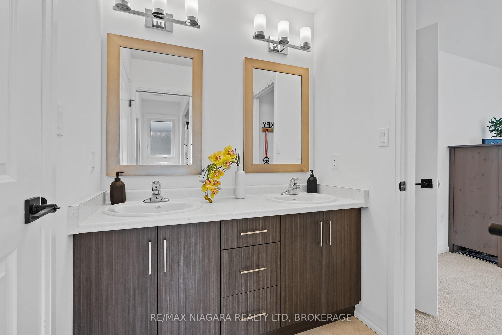 Photo 31 of 7 Samuel Avenue, Pelham, Fonthill — HOMEH