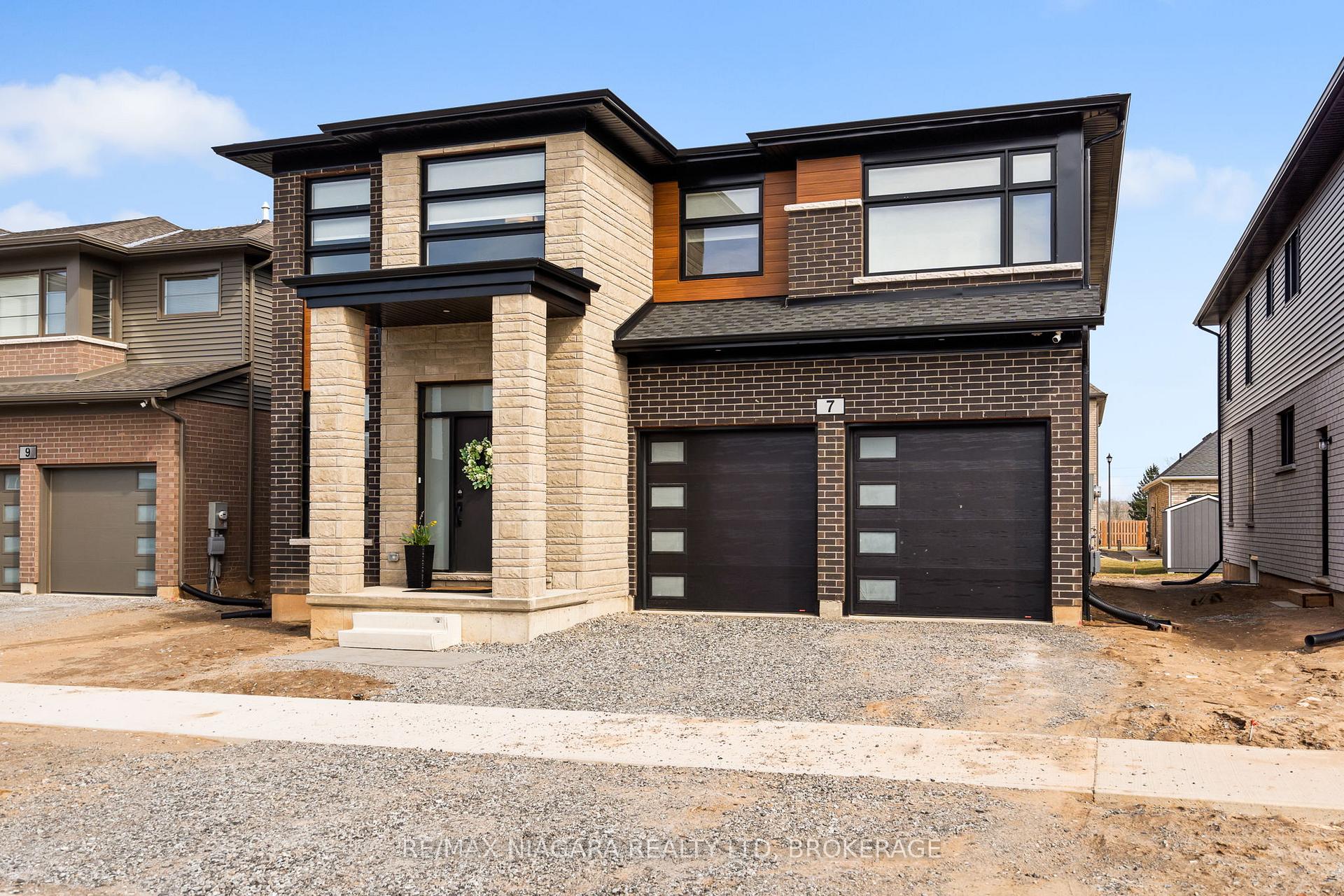 Photo 39 of 7 Samuel Avenue, Pelham, Fonthill — HOMEH