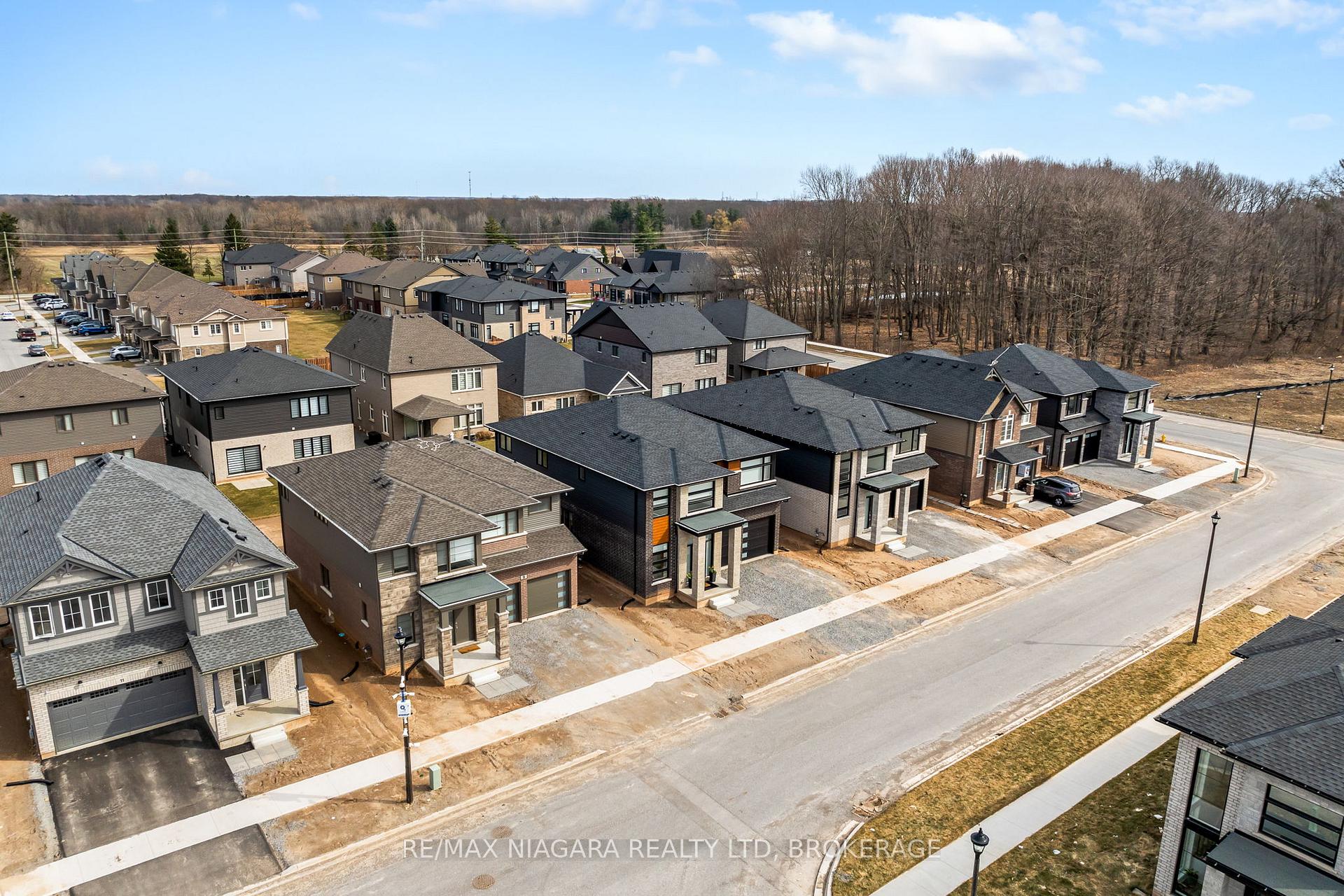 Photo 45 of 7 Samuel Avenue, Pelham, Fonthill — HOMEH