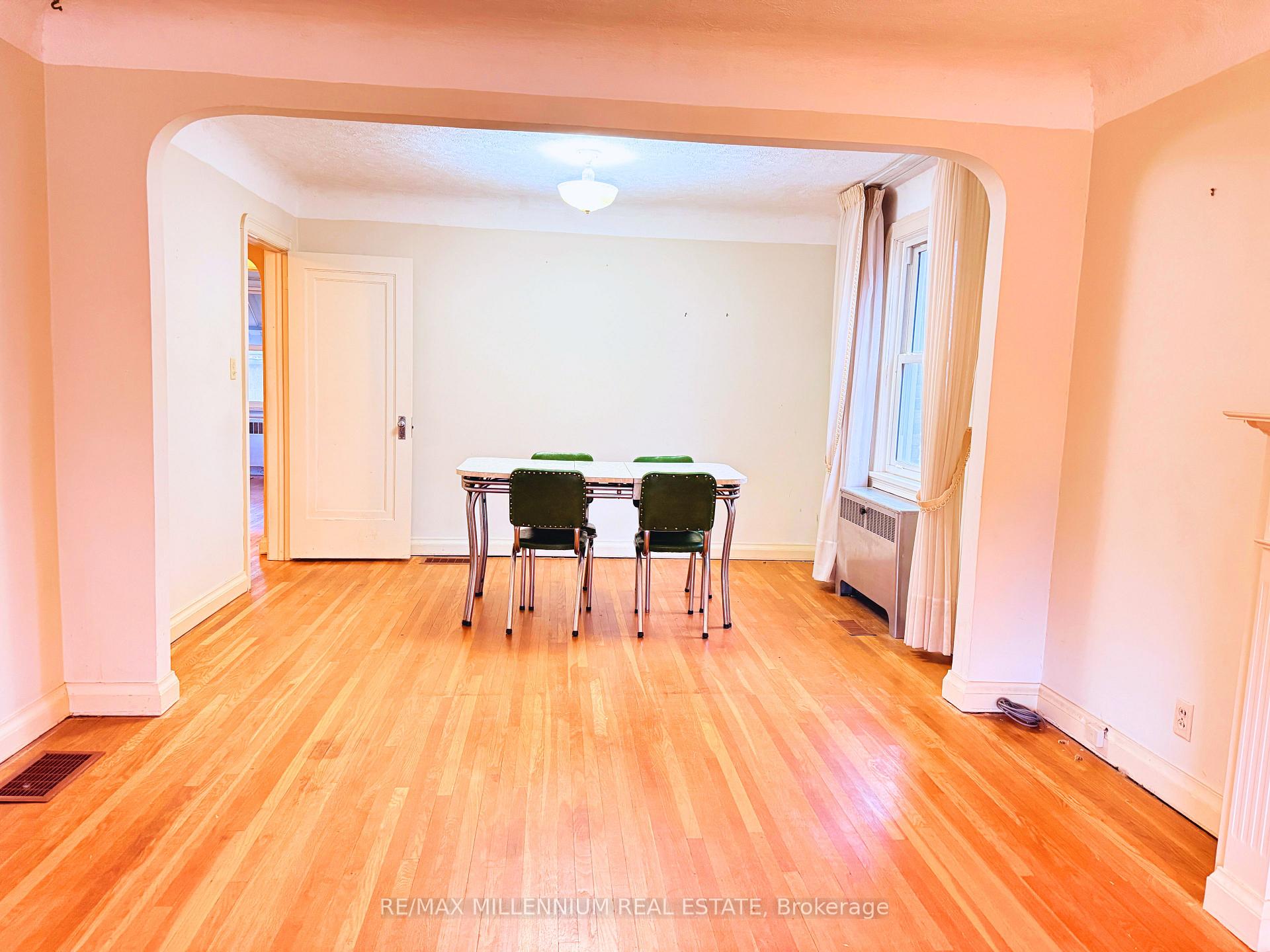 Photo 6 of 94 Cadillac Avenue S, Oshawa, Central — HOMEH