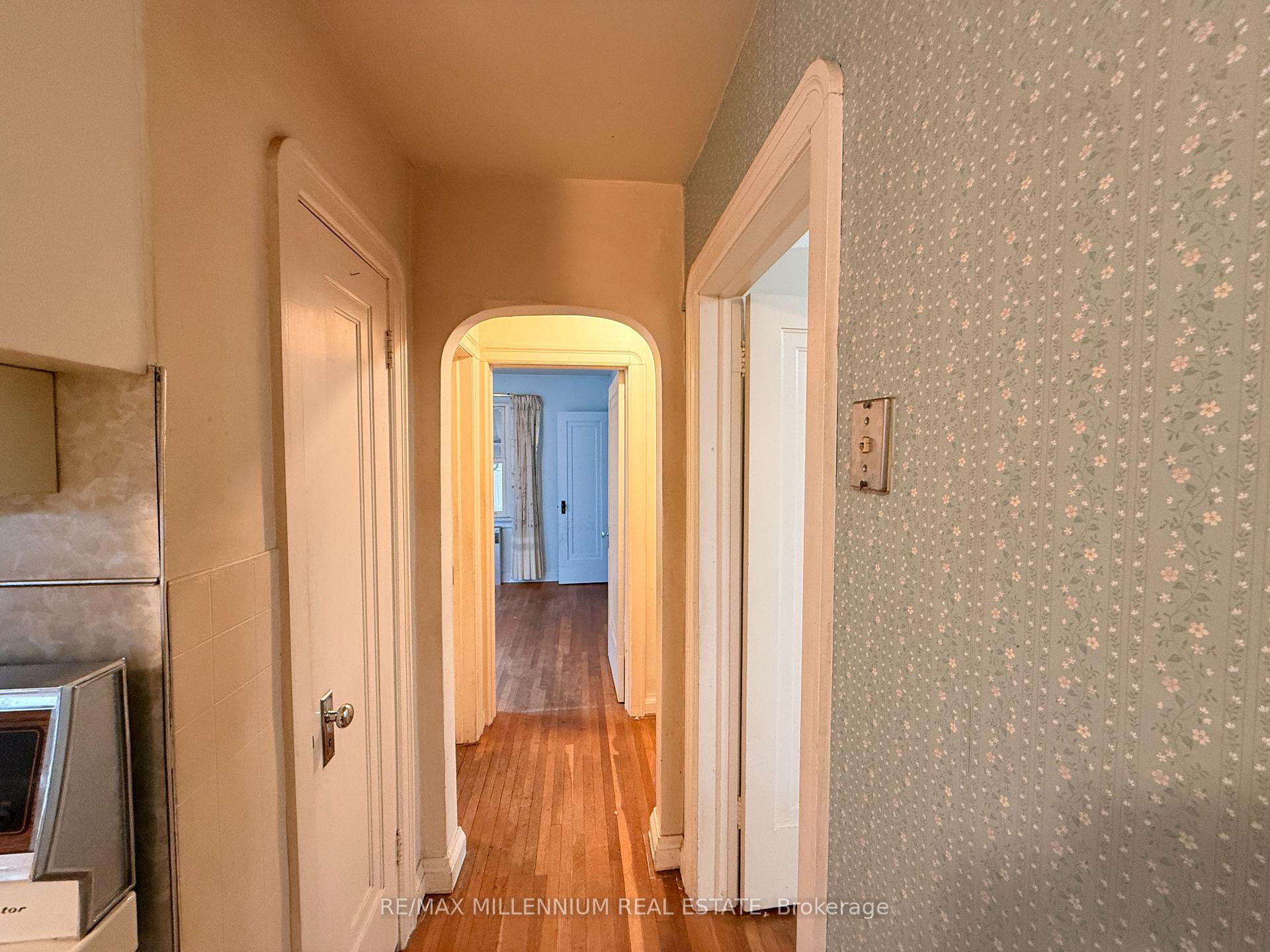 Photo 9 of 94 Cadillac Avenue S, Oshawa, Central — HOMEH