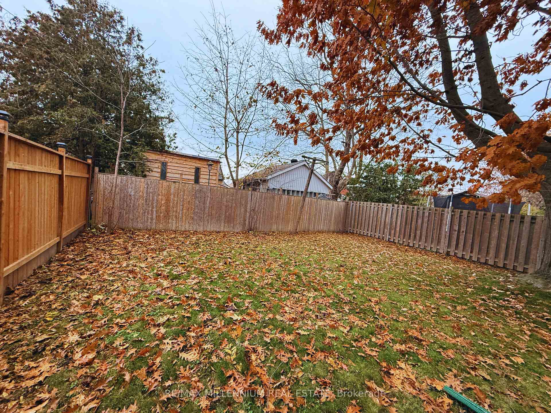 Photo 14 of 94 Cadillac Avenue S, Oshawa, Central — HOMEH