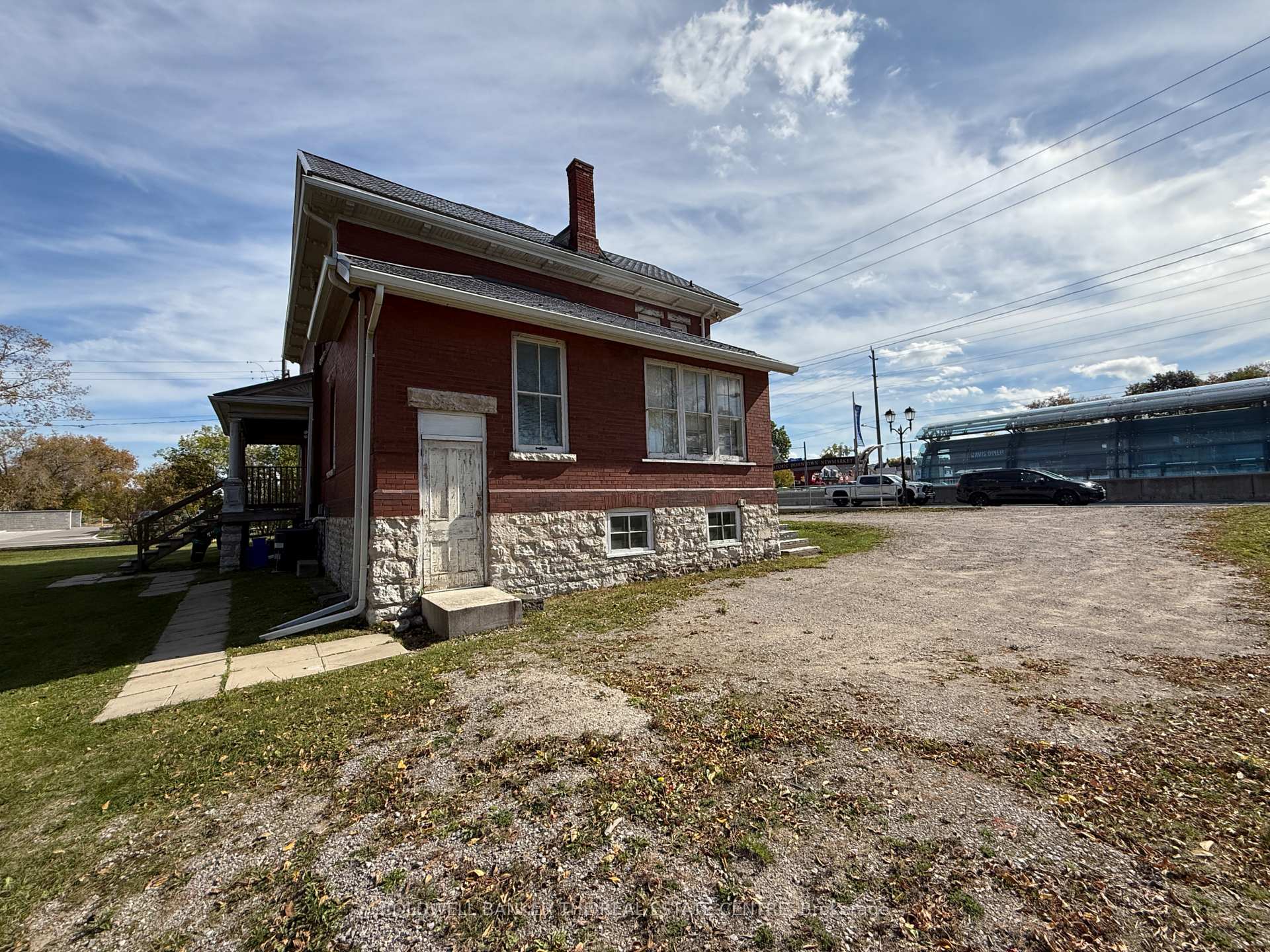 Photo 2 of Unit 3, 415 Davis Drive, Newmarket, Bristol-London — HOMEH