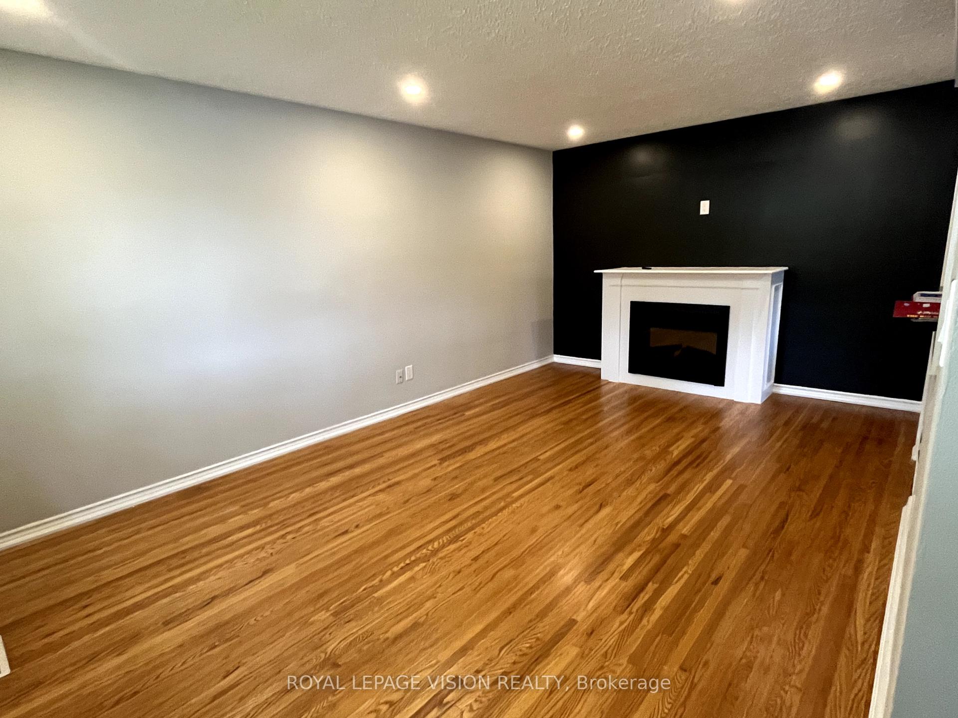 Photo 2 of Unit Main Floor, 784 Olive Avenue, Oshawa, Donevan — HOMEH