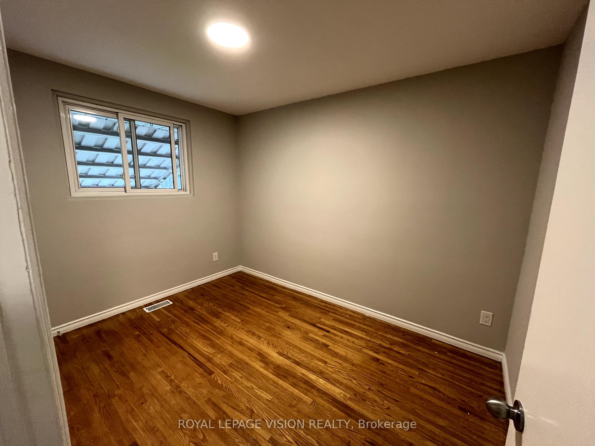 Photo 11 of Unit Main Floor, 784 Olive Avenue, Oshawa, Donevan — HOMEH