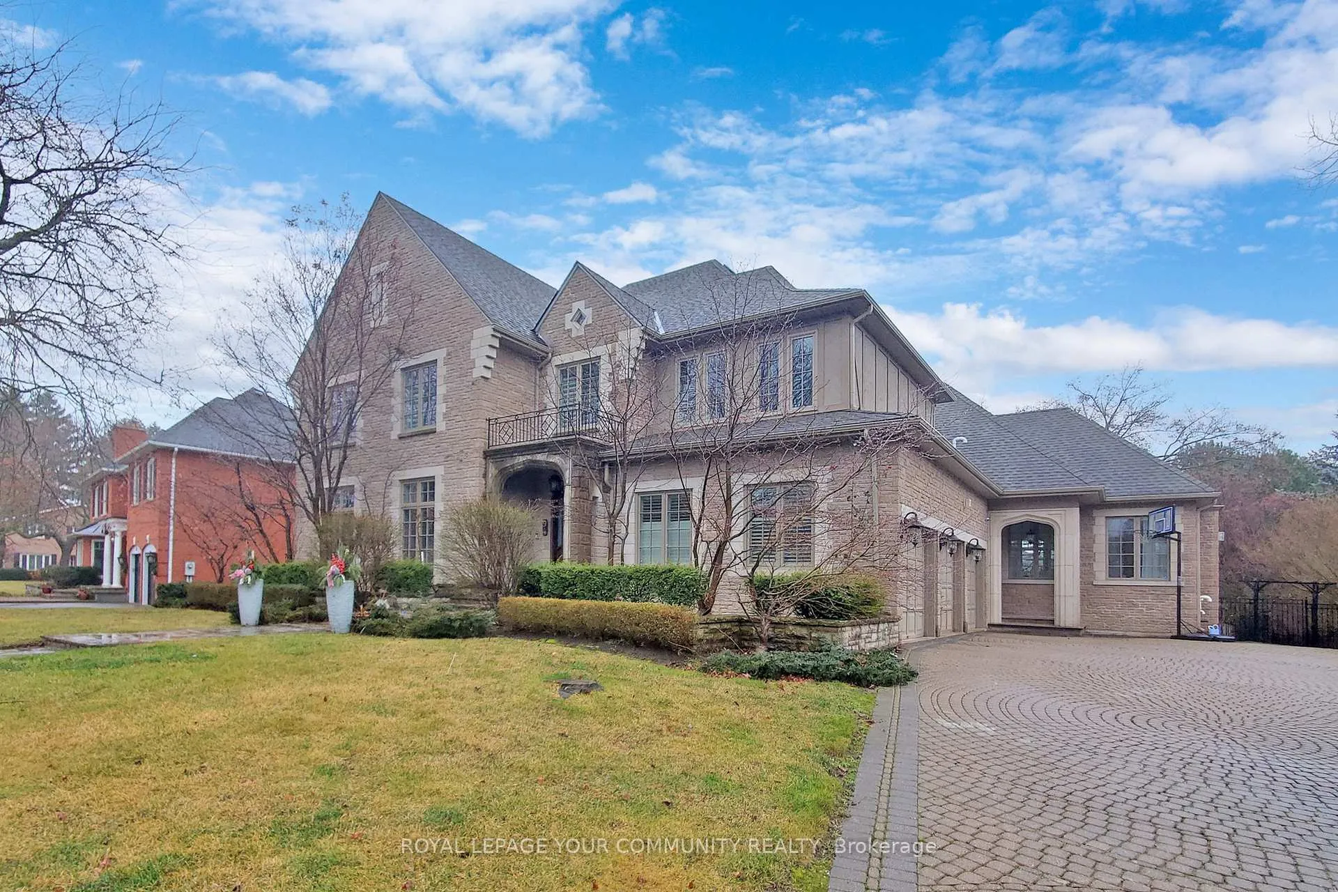 Photo 1 of 94 Byron Street, Oakville, Ford — HOMEH
