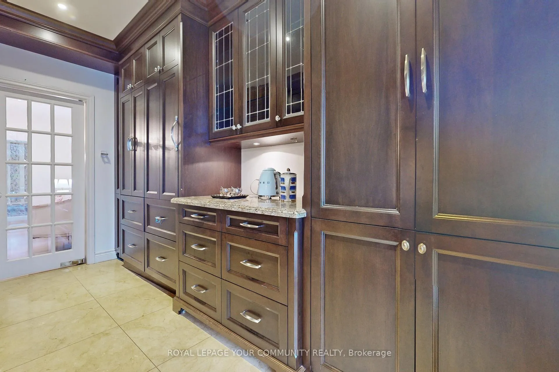 Photo 14 of 94 Byron Street, Oakville, Ford — HOMEH