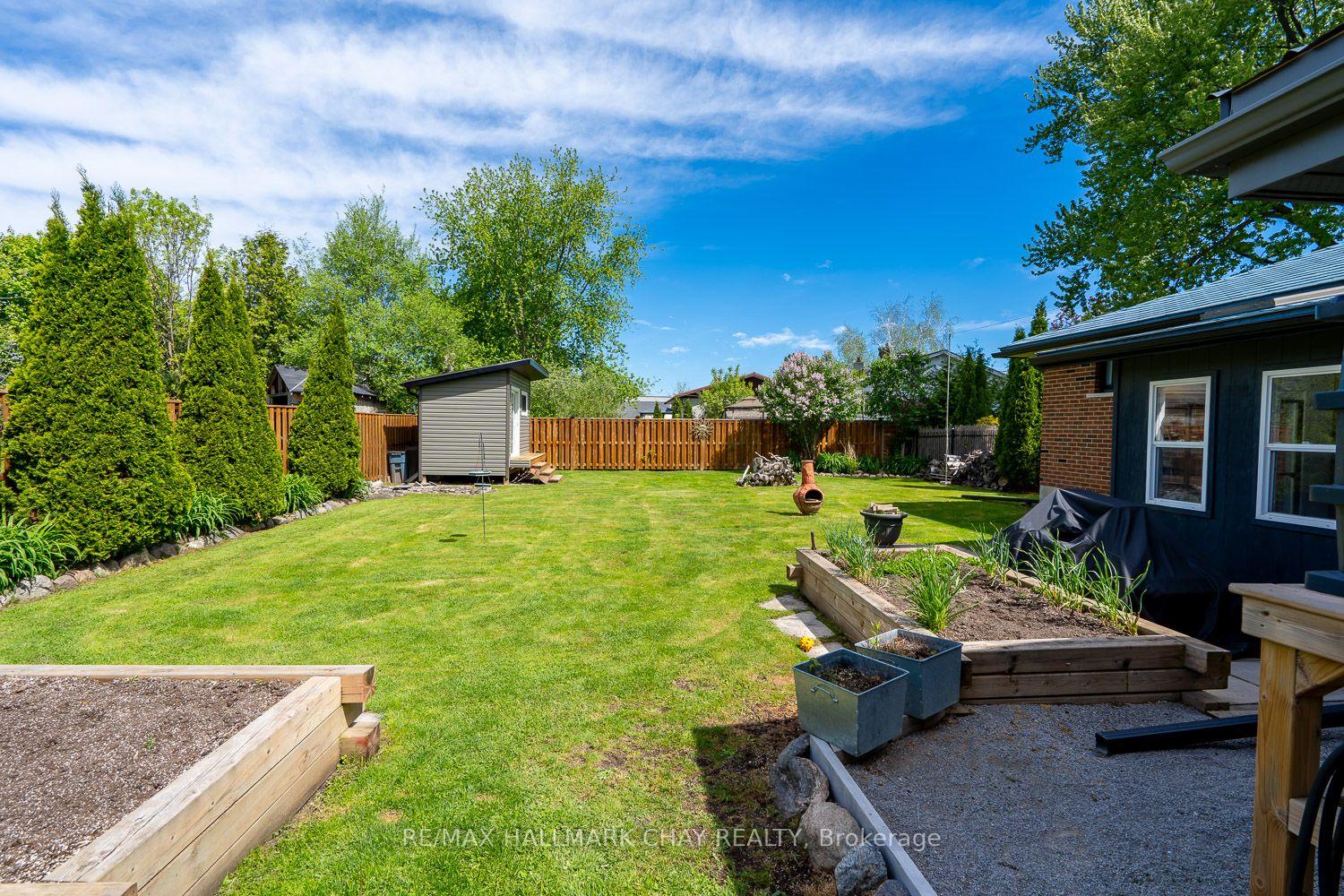 Photo 6 of 314 Centre Street N, New Tecumseth, Beeton — HOMEH