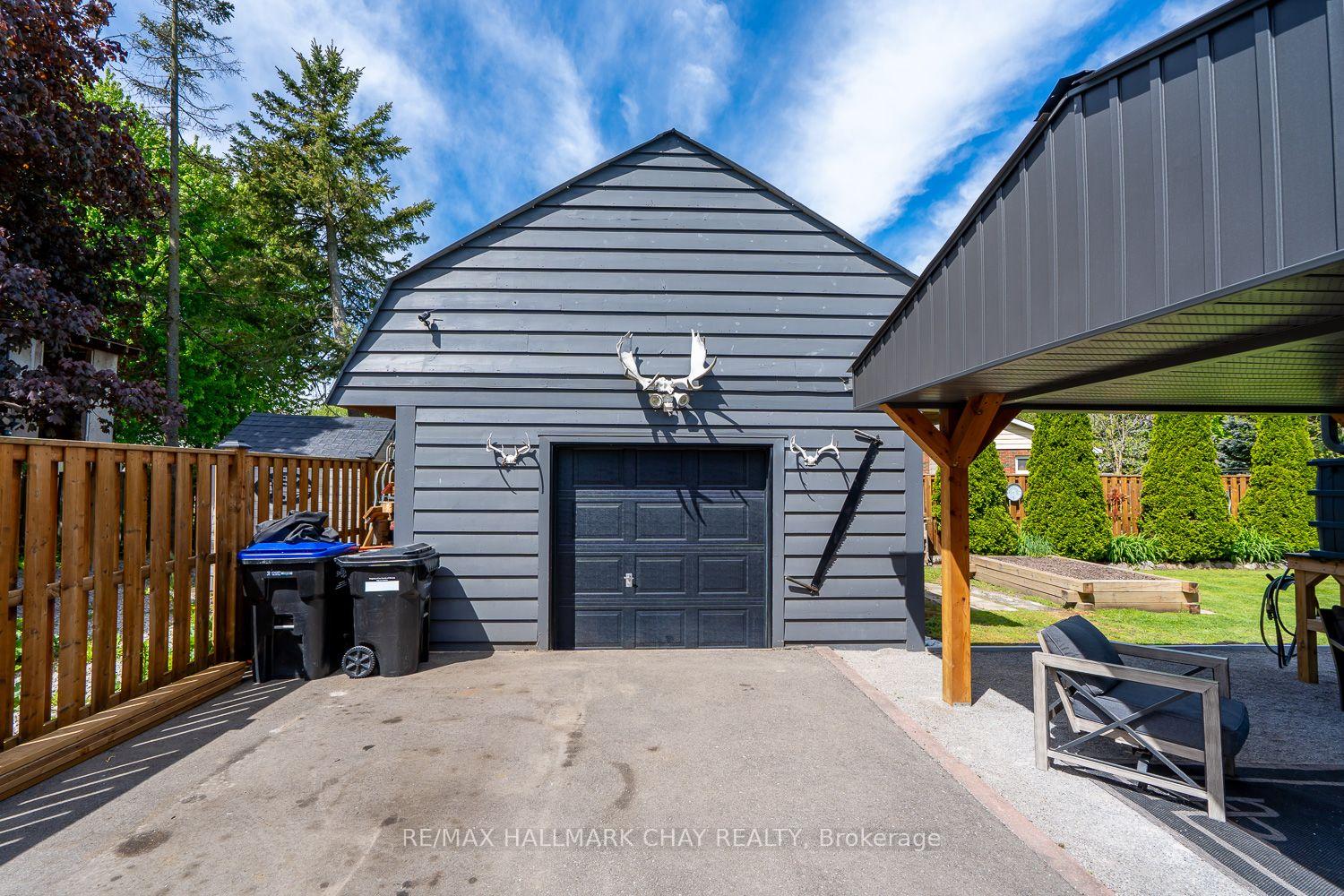 Photo 7 of 314 Centre Street N, New Tecumseth, Beeton — HOMEH