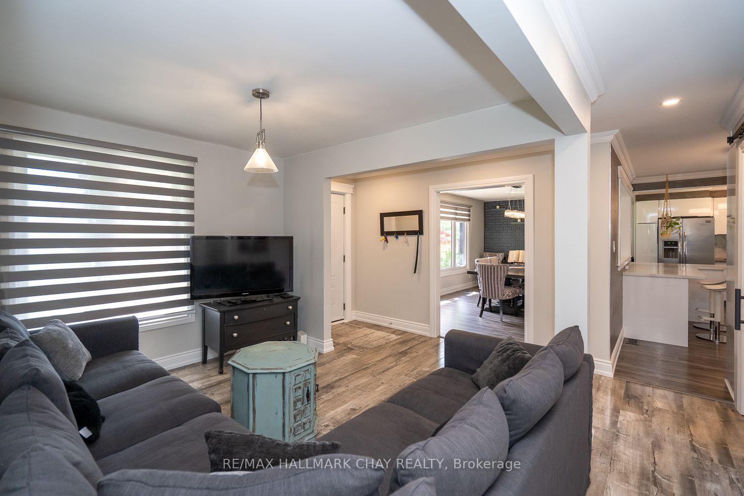 Photo 15 of 314 Centre Street N, New Tecumseth, Beeton — HOMEH