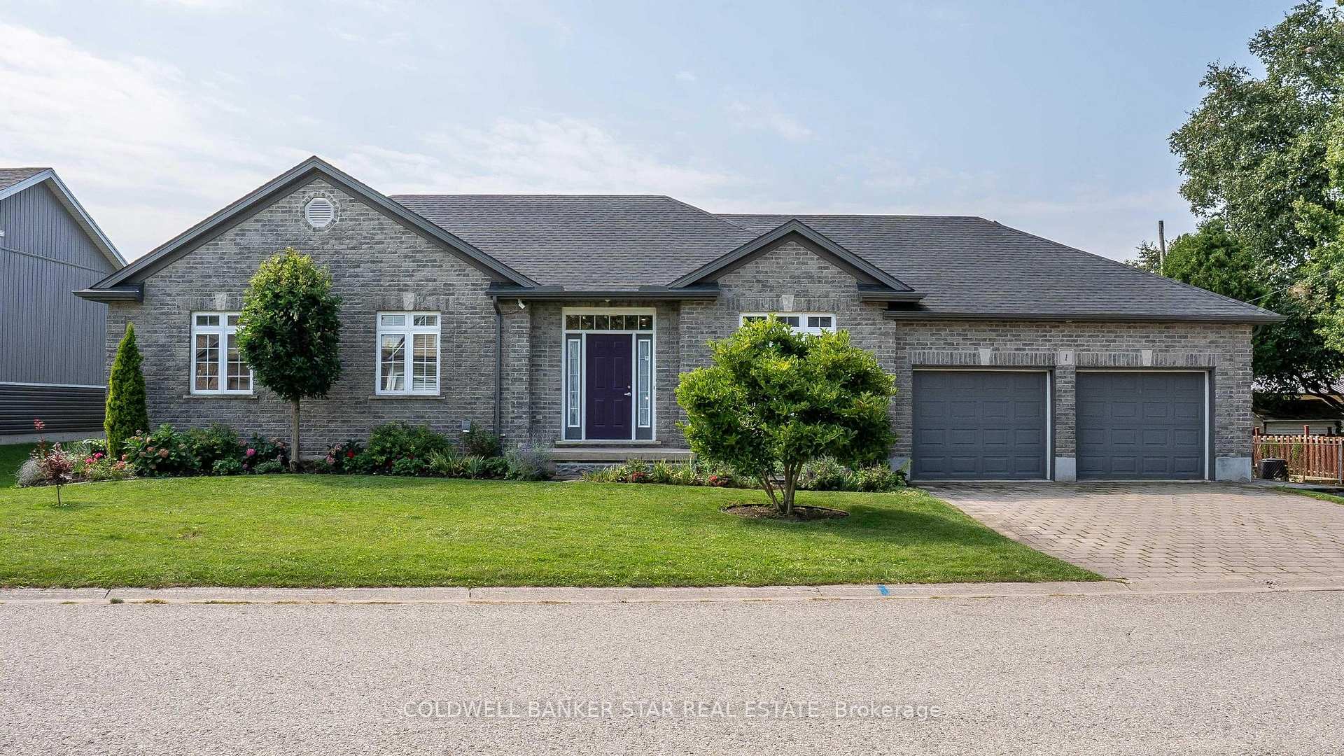 Photo 1 of 1 Hamilton Street, North Middlesex, Alisa Craig — HOMEH