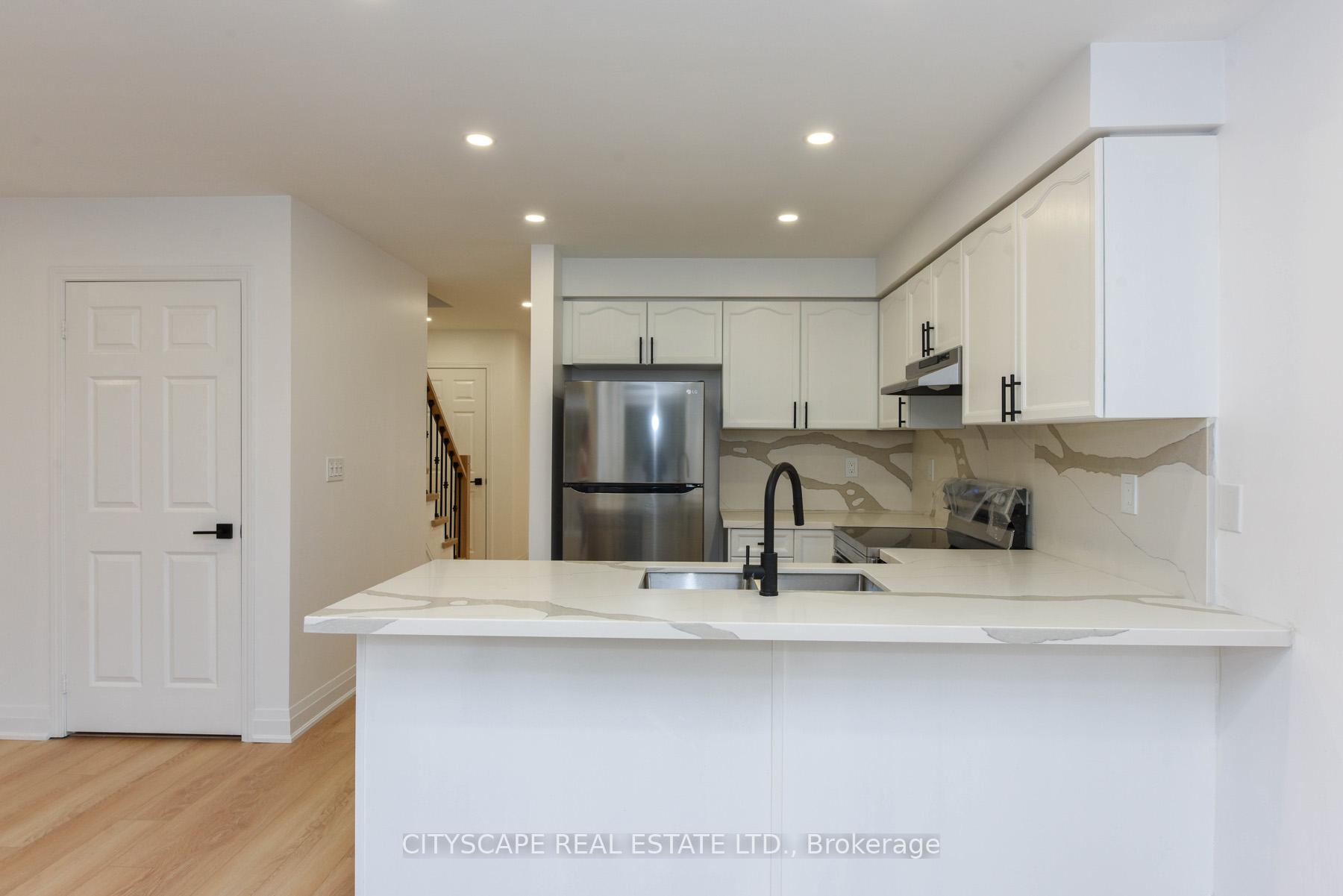 Photo 8 of 1631 Gowling Terrace, Milton, Clarke — HOMEH