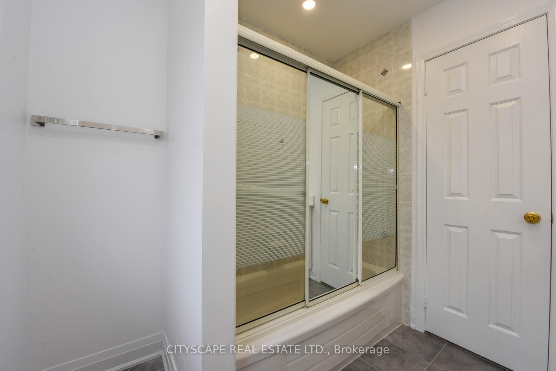 Photo 13 of 1631 Gowling Terrace, Milton, Clarke — HOMEH