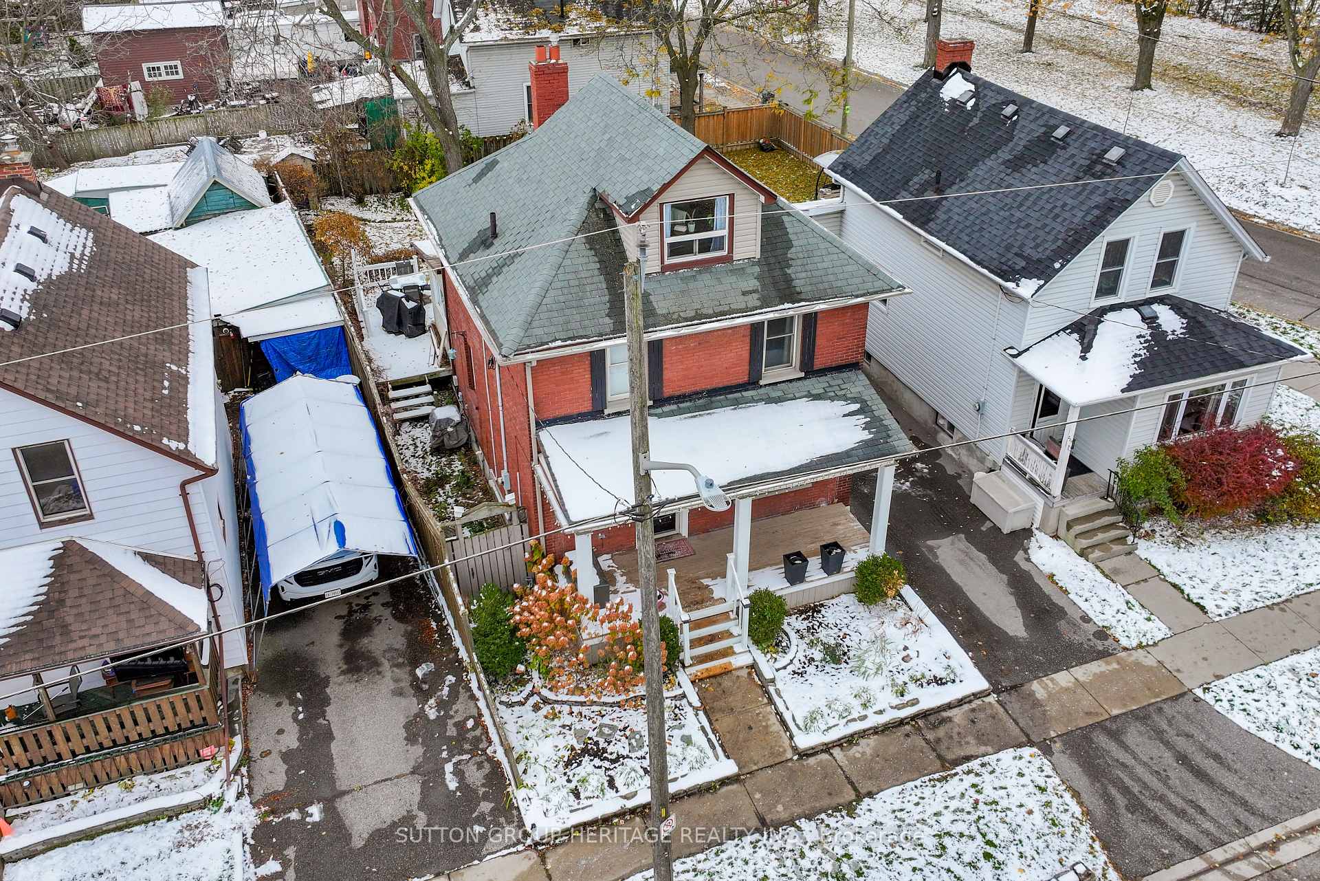 Photo 5 of 211 Gliddon Avenue, Oshawa, Central — HOMEH
