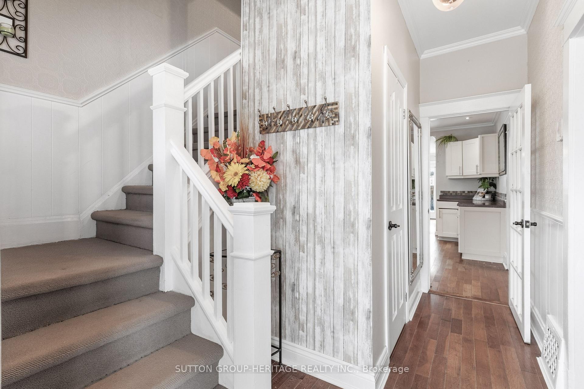Photo 7 of 211 Gliddon Avenue, Oshawa, Central — HOMEH