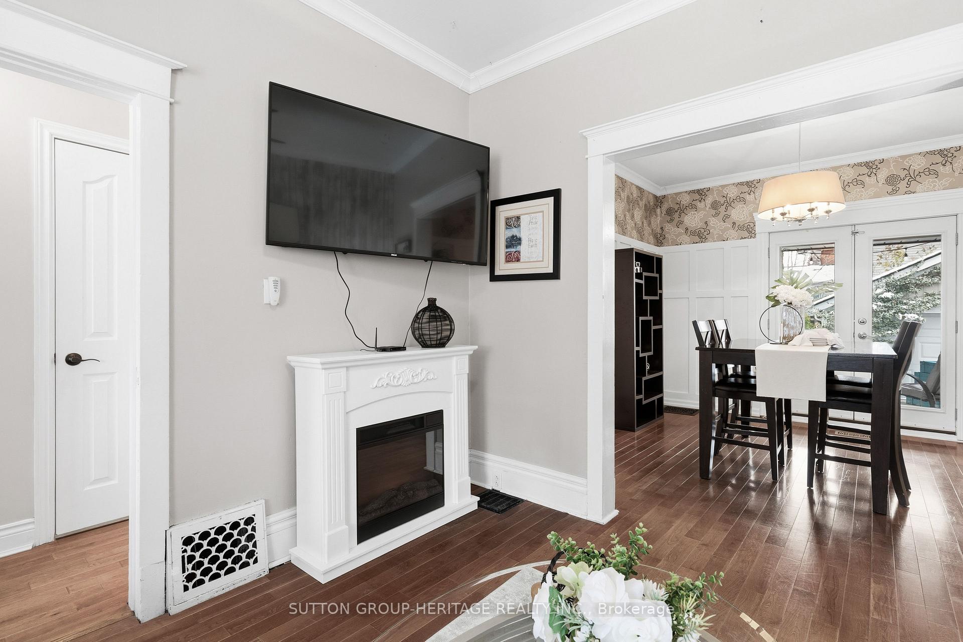 Photo 13 of 211 Gliddon Avenue, Oshawa, Central — HOMEH