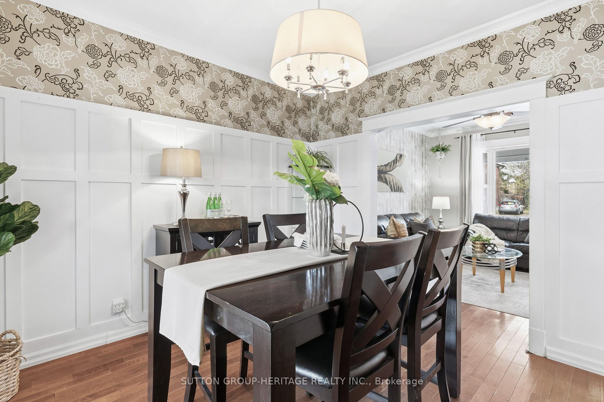 Photo 17 of 211 Gliddon Avenue, Oshawa, Central — HOMEH
