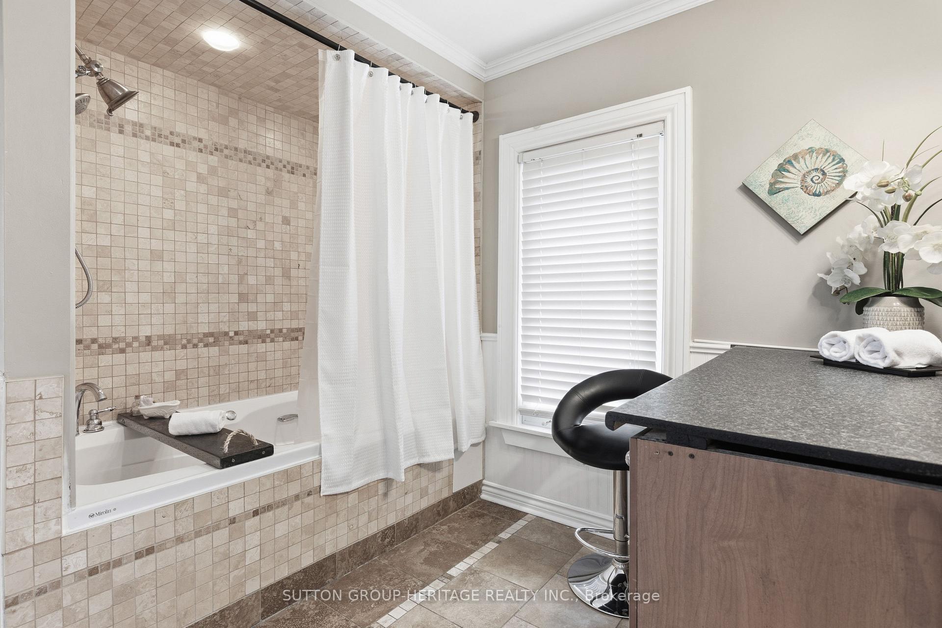 Photo 26 of 211 Gliddon Avenue, Oshawa, Central — HOMEH
