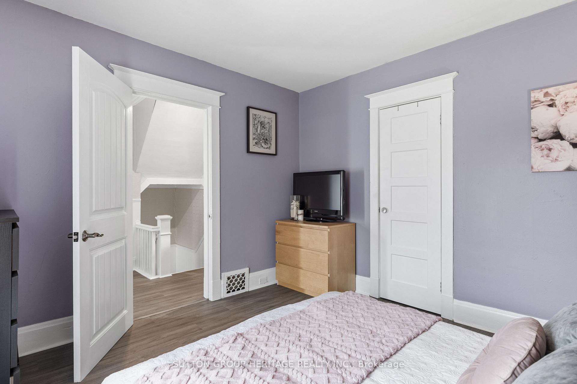Photo 33 of 211 Gliddon Avenue, Oshawa, Central — HOMEH