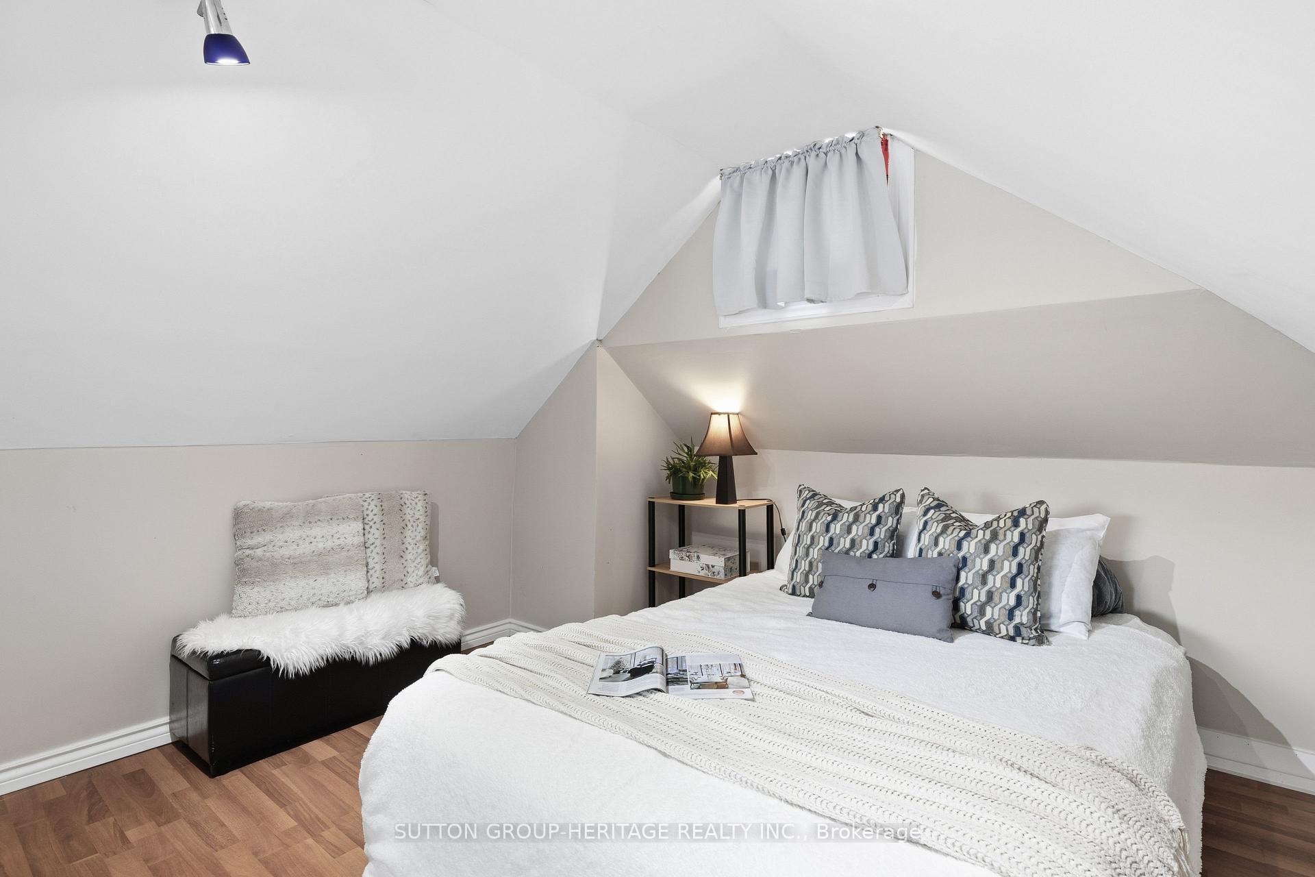 Photo 36 of 211 Gliddon Avenue, Oshawa, Central — HOMEH