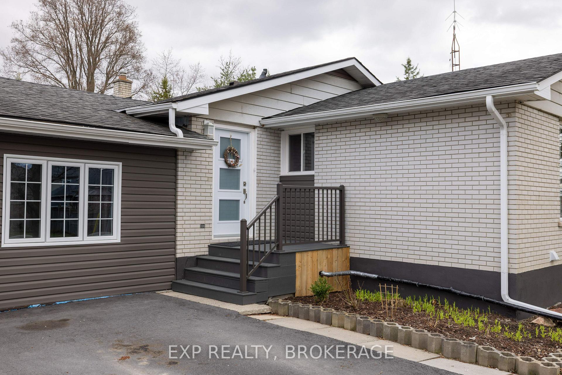 Photo 2 of 1288 Westbrook Road, Kingston, City Northwest — HOMEH