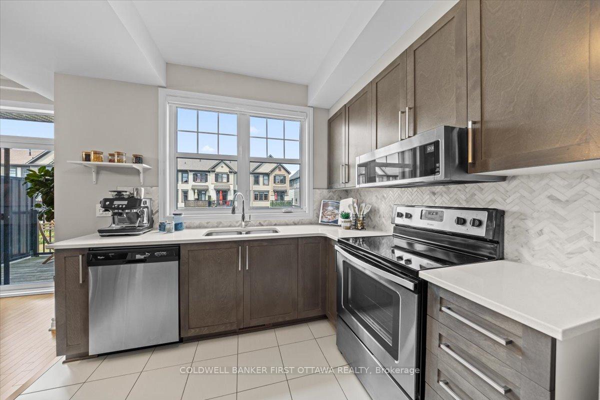 Photo 15 of 329 Citrine Street, Ottawa, Avalon West — HOMEH