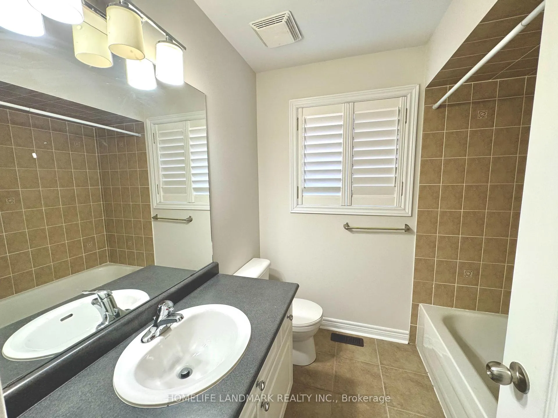 Photo 11 of 113 Mynden Way, Newmarket, Woodland Hill — HOMEH