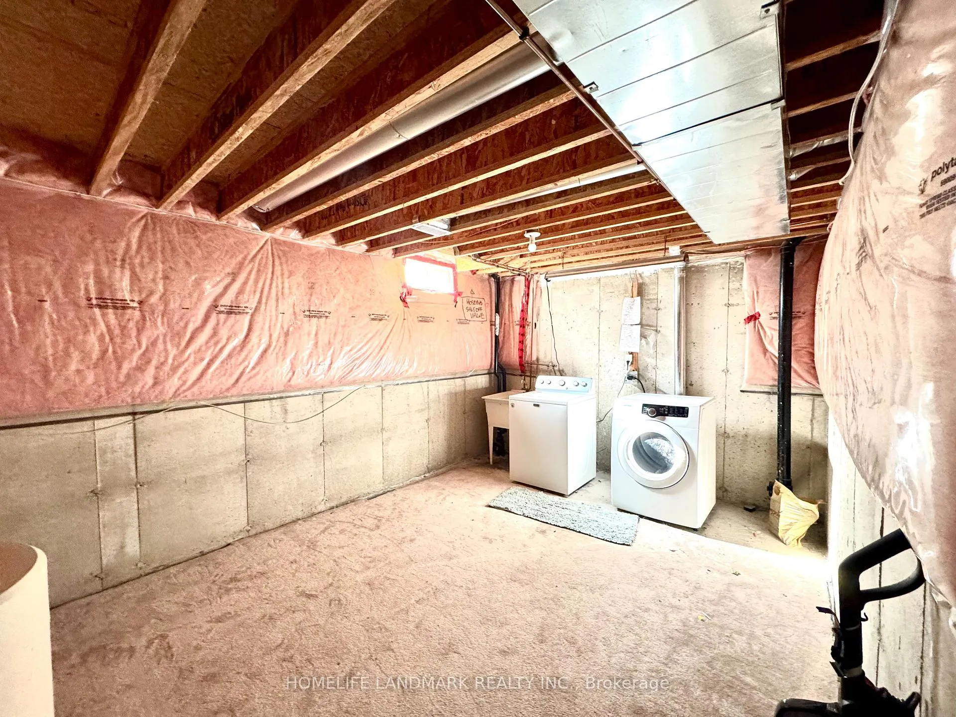 Photo 13 of 113 Mynden Way, Newmarket, Woodland Hill — HOMEH