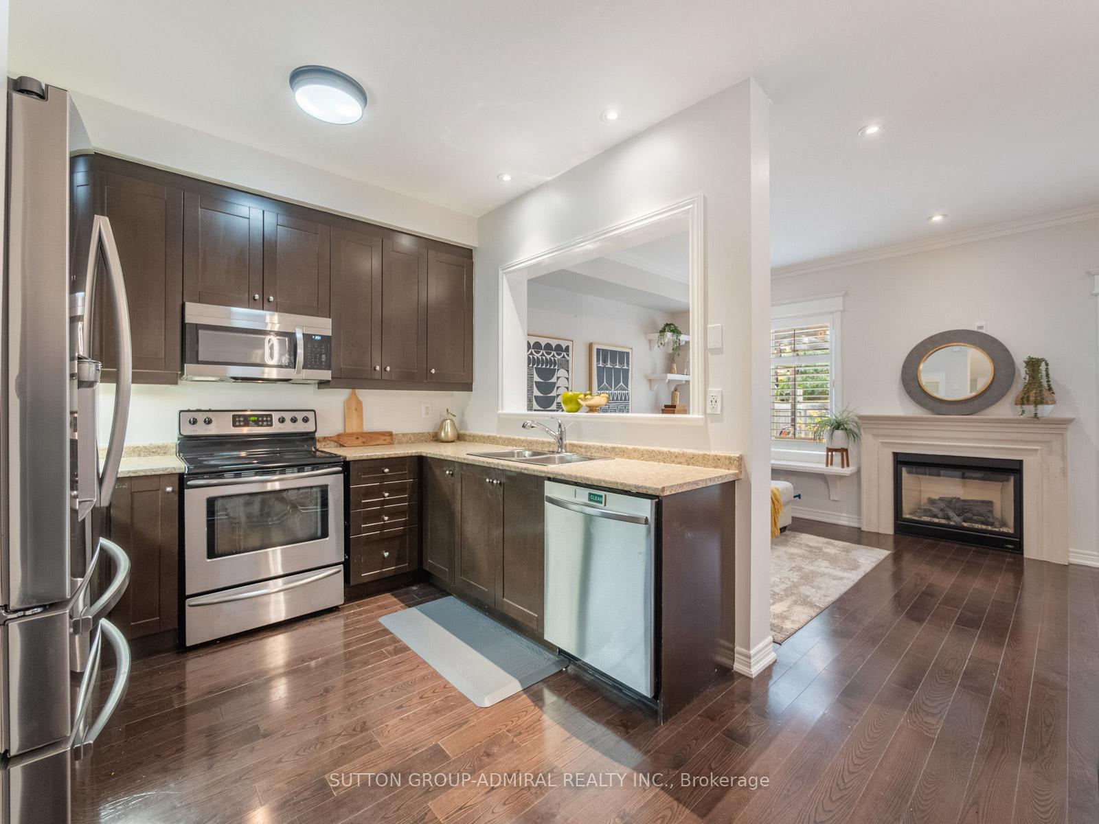 Photo 5 of 362 William Dunn Crescent, Newmarket, Summerhill Estates — HOMEH