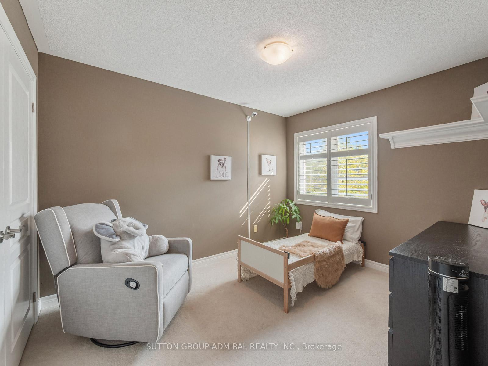 Photo 16 of 362 William Dunn Crescent, Newmarket, Summerhill Estates — HOMEH