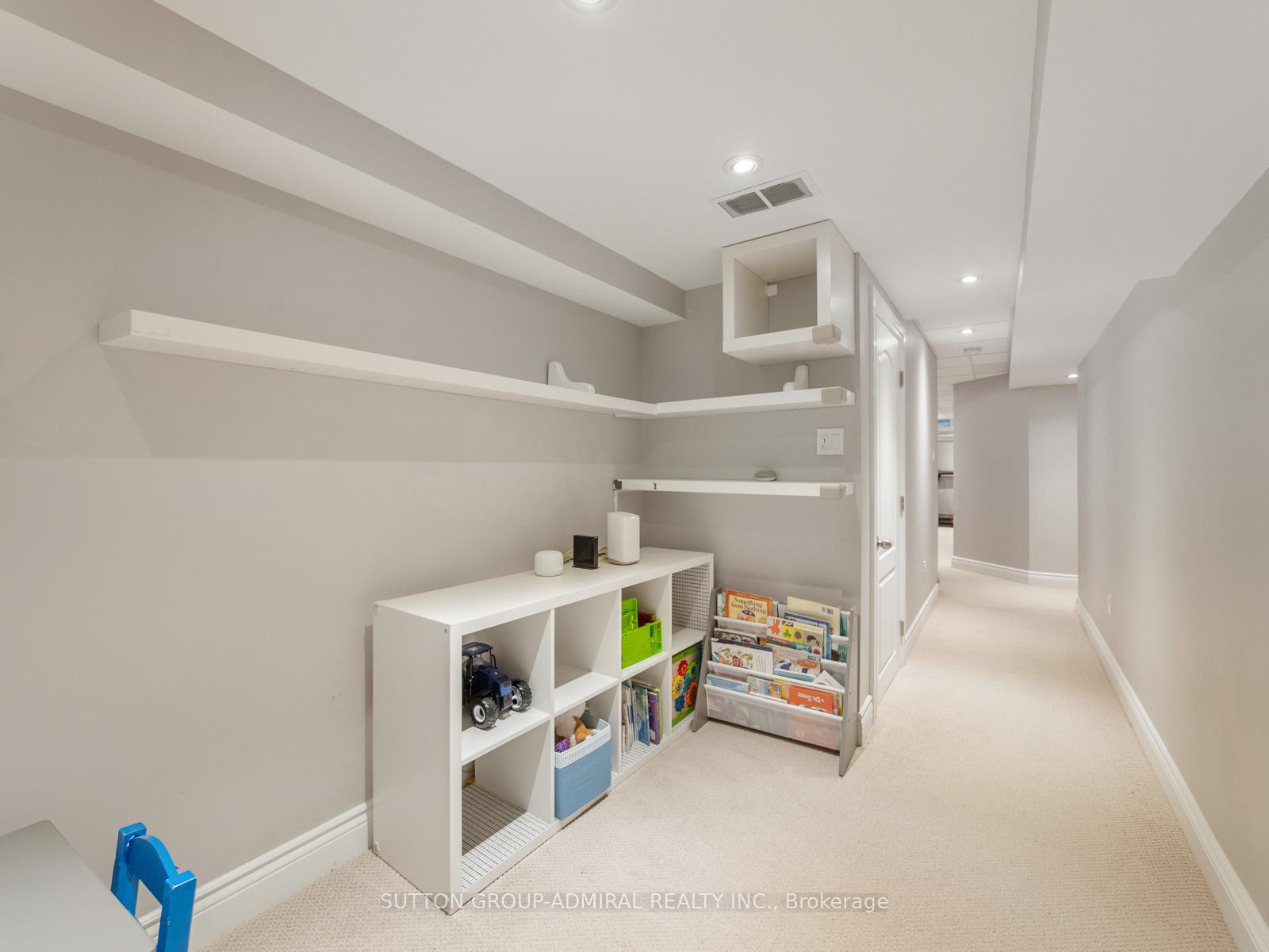 Photo 25 of 362 William Dunn Crescent, Newmarket, Summerhill Estates — HOMEH