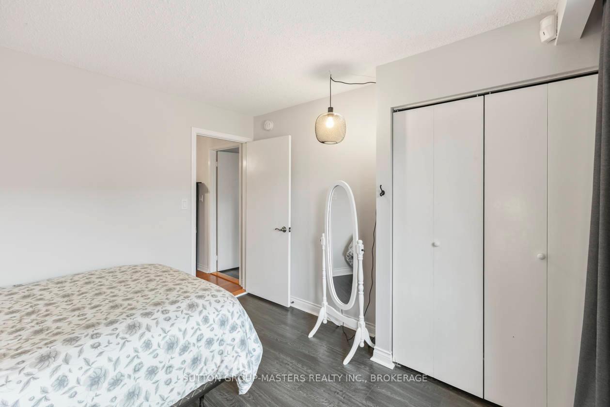 Photo 16 of 984 Ambleside Crescent, Kingston, North of Taylor-Kidd Blvd — HOMEH
