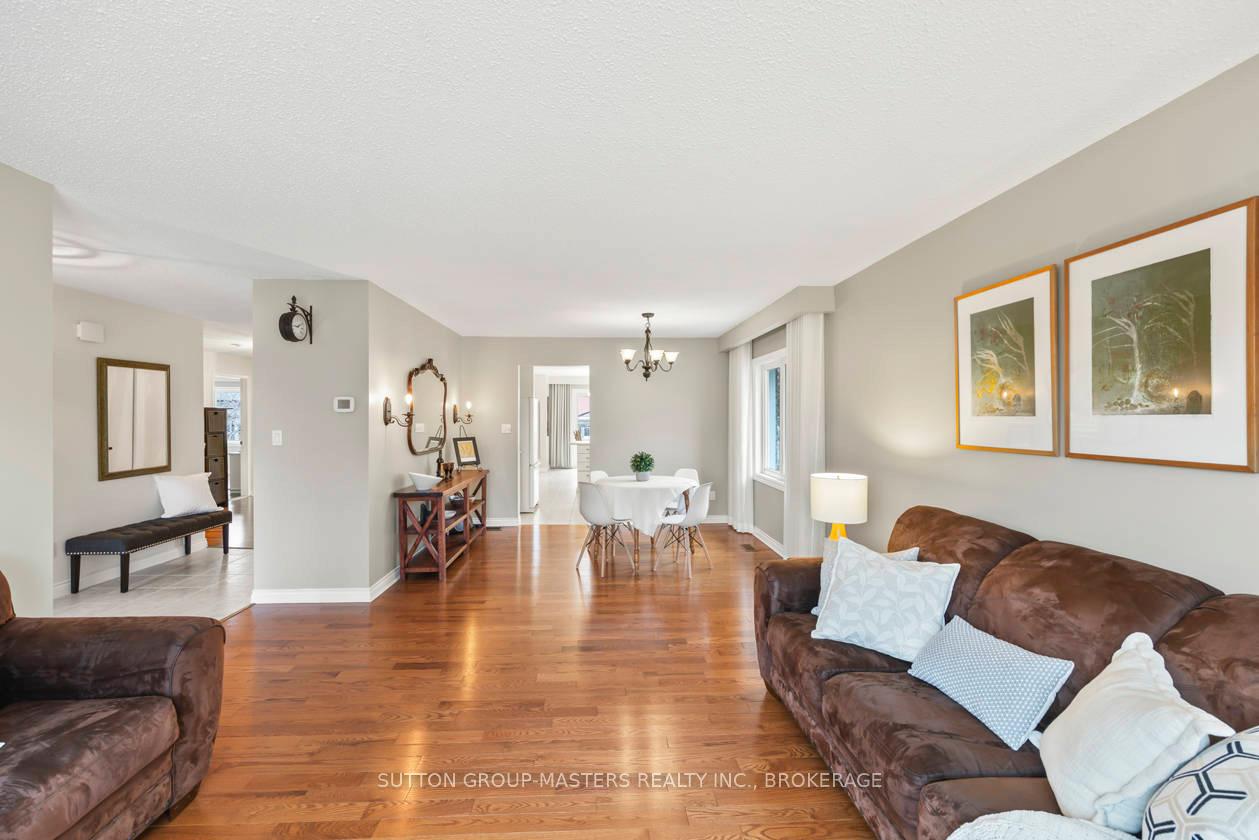 Photo 26 of 984 Ambleside Crescent, Kingston, North of Taylor-Kidd Blvd — HOMEH