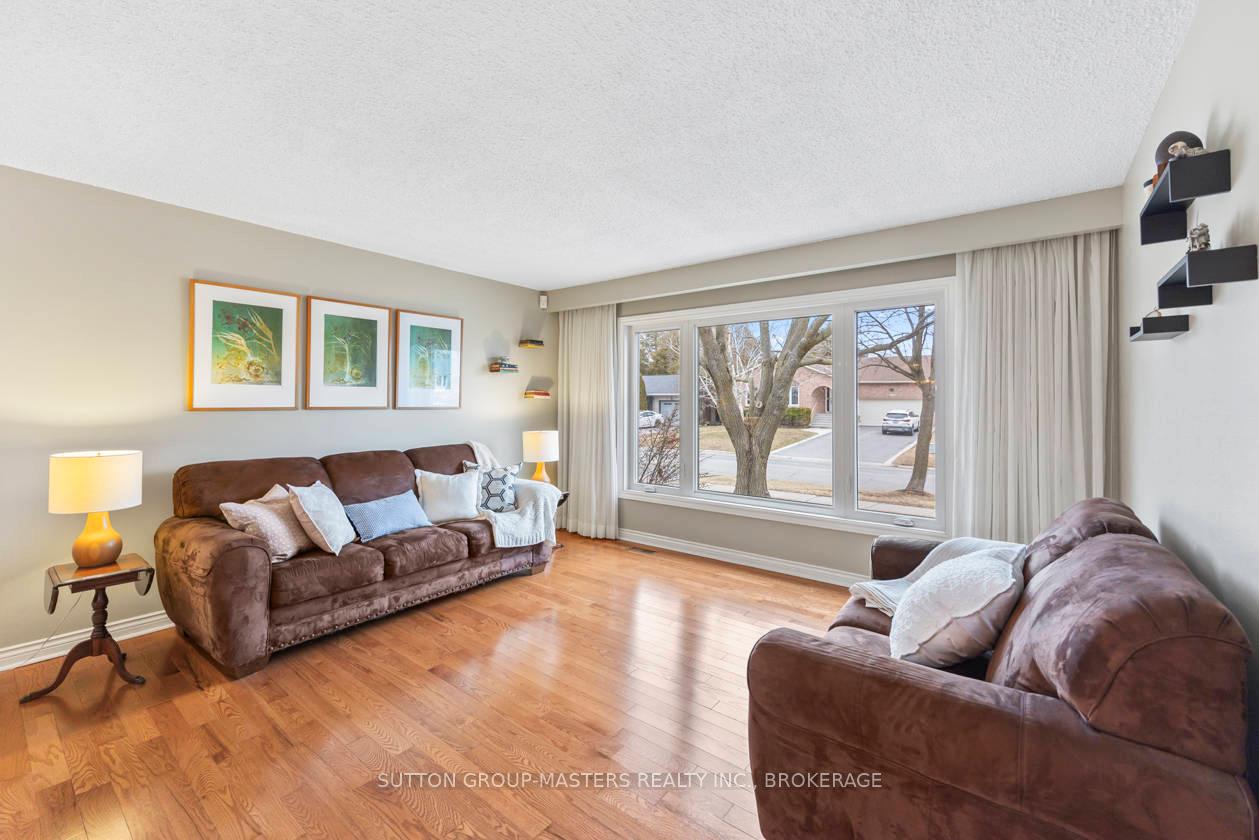 Photo 28 of 984 Ambleside Crescent, Kingston, North of Taylor-Kidd Blvd — HOMEH