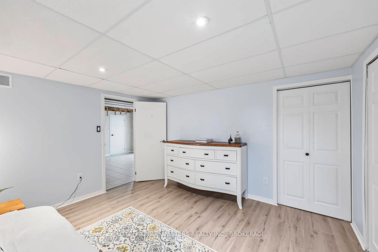 Photo 35 of 984 Ambleside Crescent, Kingston, North of Taylor-Kidd Blvd — HOMEH