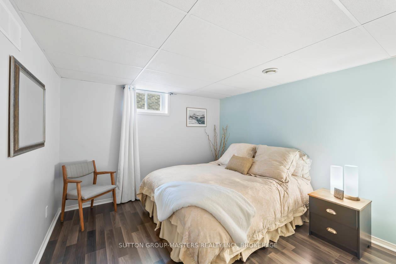 Photo 37 of 984 Ambleside Crescent, Kingston, North of Taylor-Kidd Blvd — HOMEH
