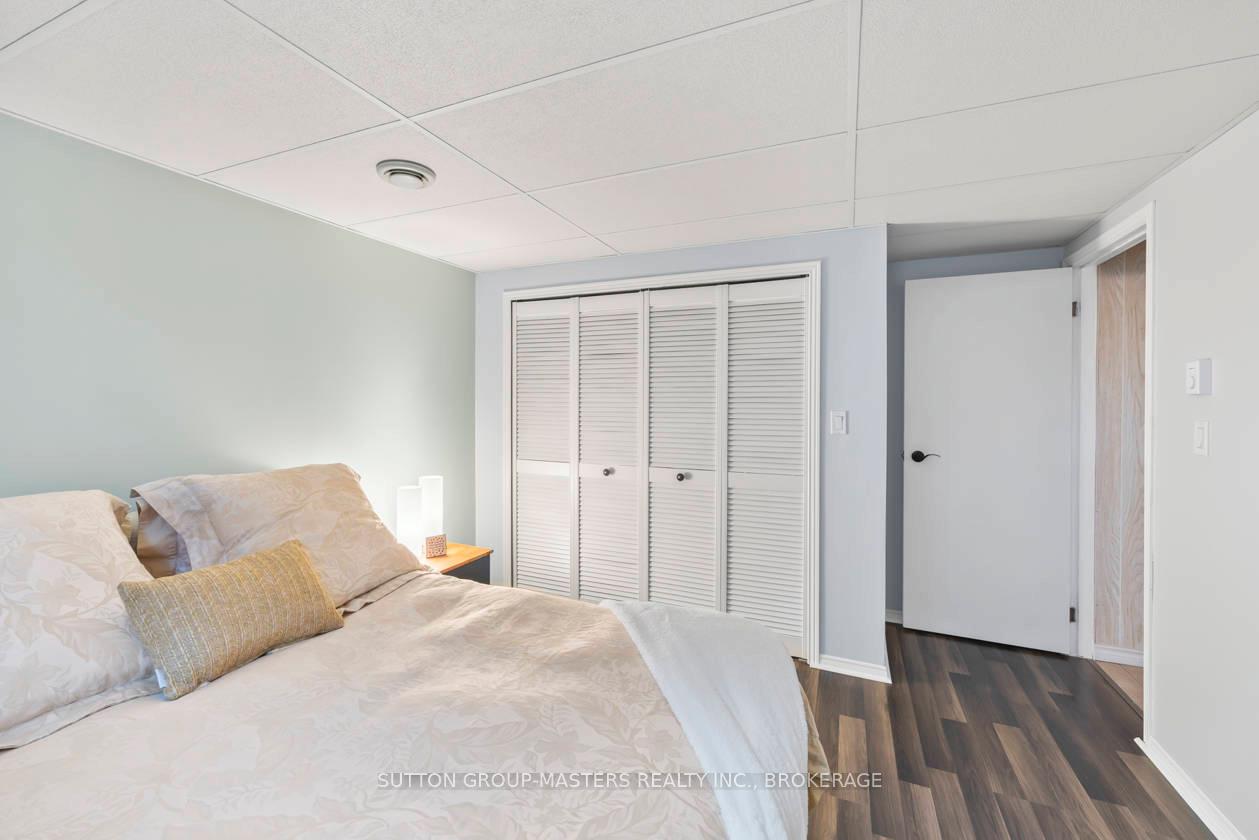 Photo 38 of 984 Ambleside Crescent, Kingston, North of Taylor-Kidd Blvd — HOMEH