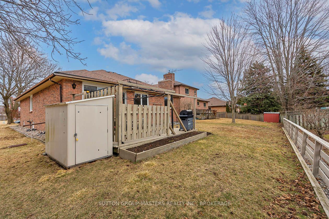 Photo 42 of 984 Ambleside Crescent, Kingston, North of Taylor-Kidd Blvd — HOMEH
