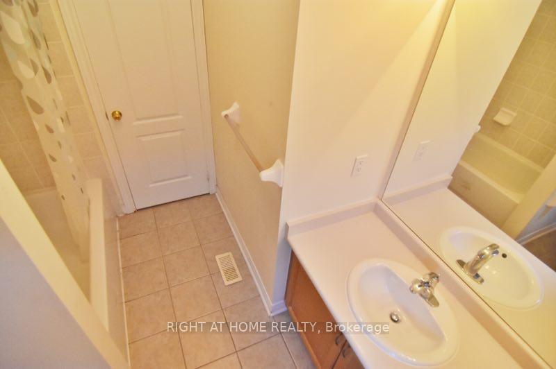Photo 10 of 51 Tidewater Street, Markham, Wismer — HOMEH
