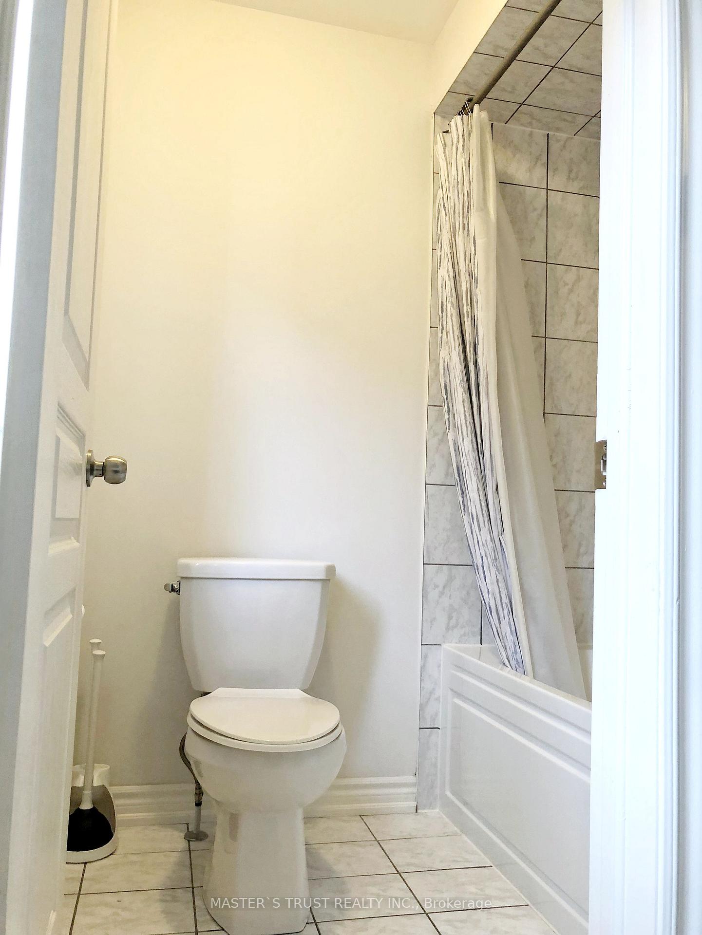 Photo 16 of 1462 Chretien Street, Milton, Ford — HOMEH