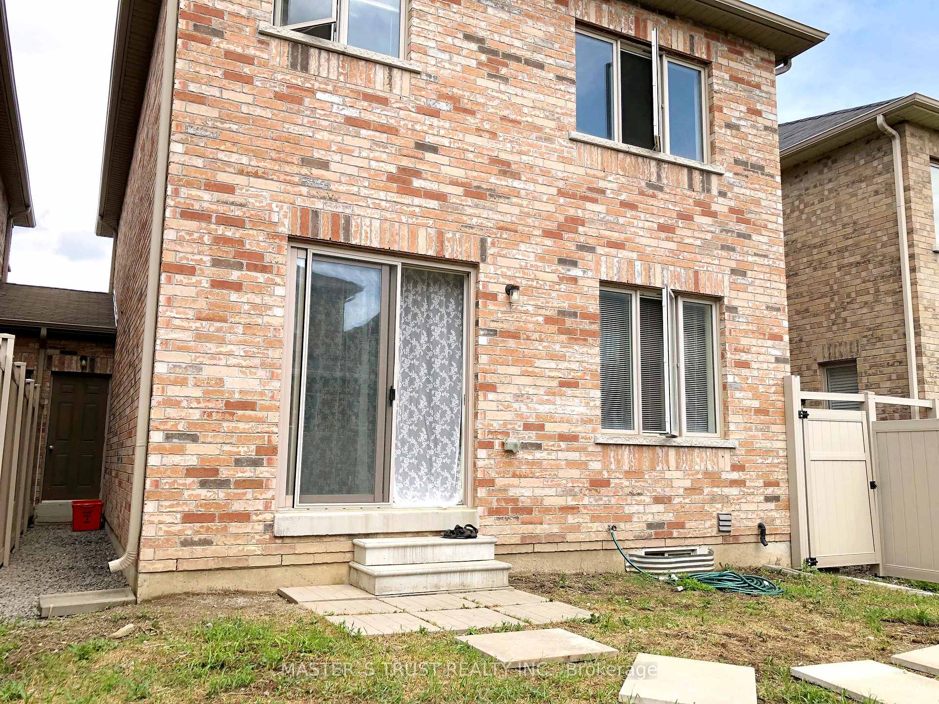 Photo 13 of 1462 Chretien Street, Milton, Ford — HOMEH
