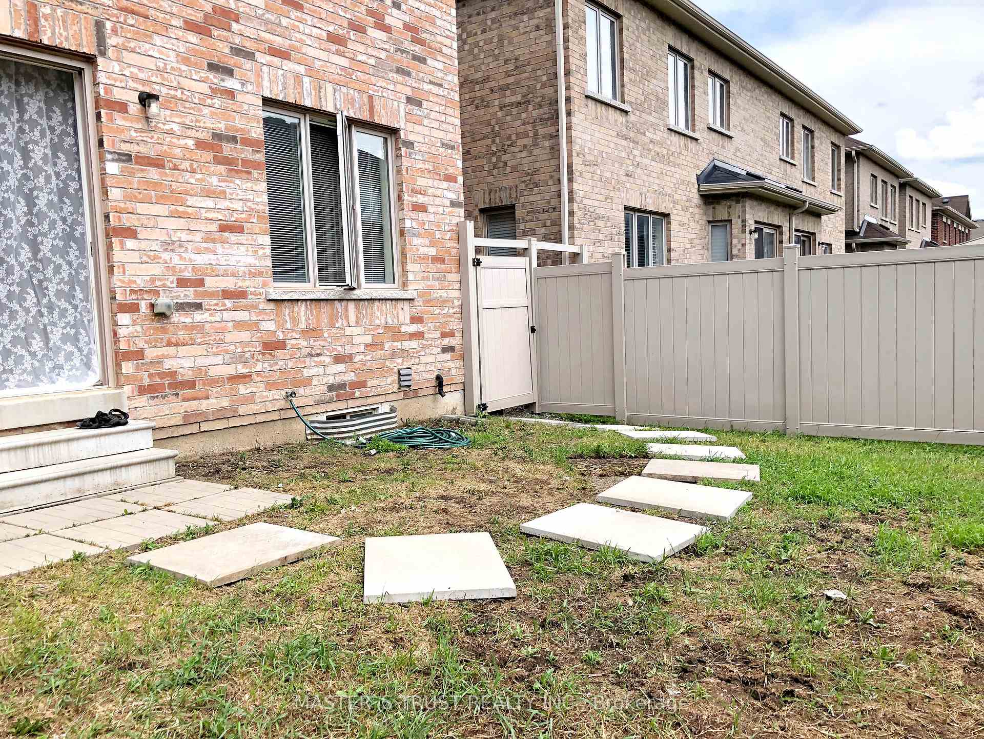Photo 18 of 1462 Chretien Street, Milton, Ford — HOMEH