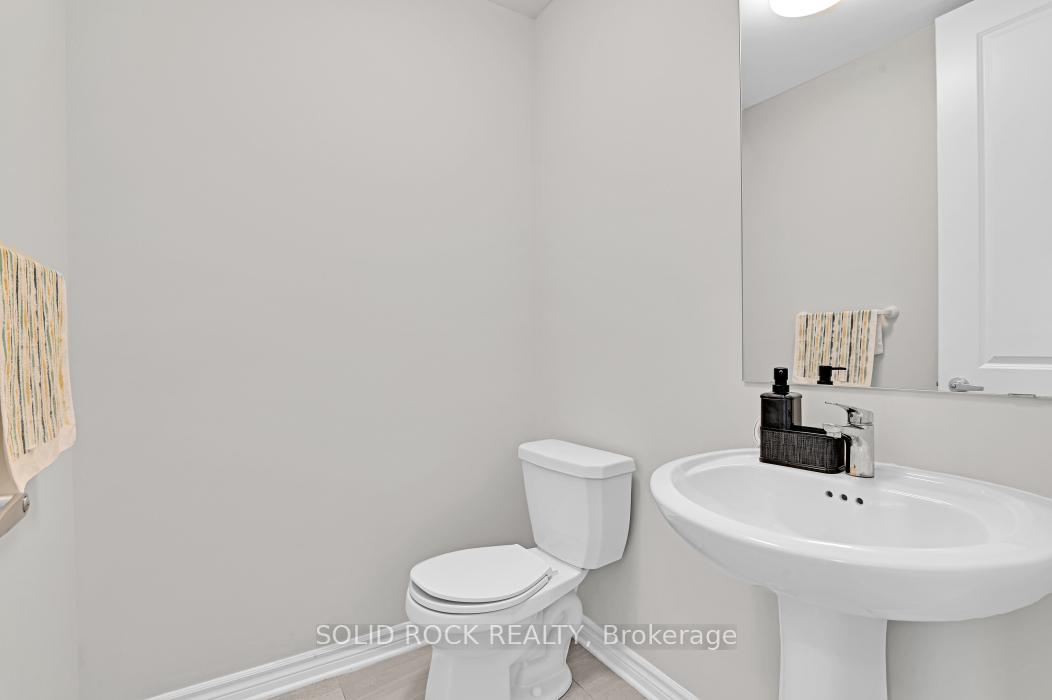 Photo 4 of 39 Jargeau Road, Ottawa, Chapel Hill South - Orleans Village — HOMEH