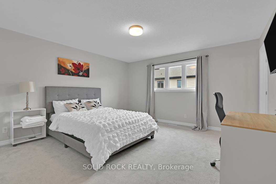 Photo 14 of 39 Jargeau Road, Ottawa, Chapel Hill South - Orleans Village — HOMEH