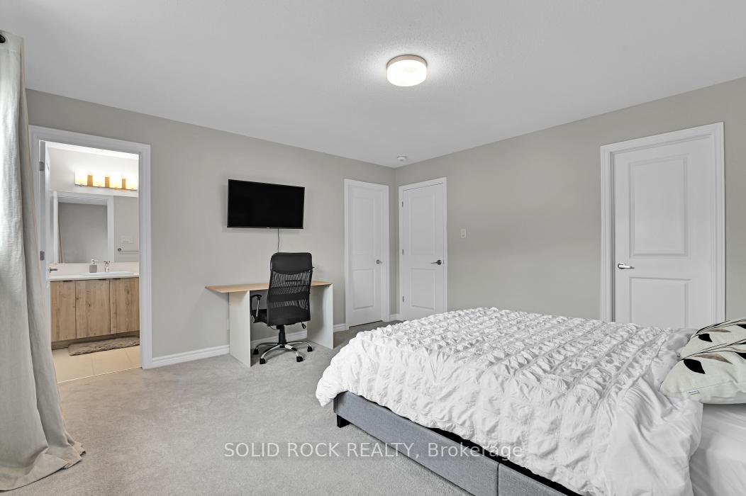 Photo 15 of 39 Jargeau Road, Ottawa, Chapel Hill South - Orleans Village — HOMEH