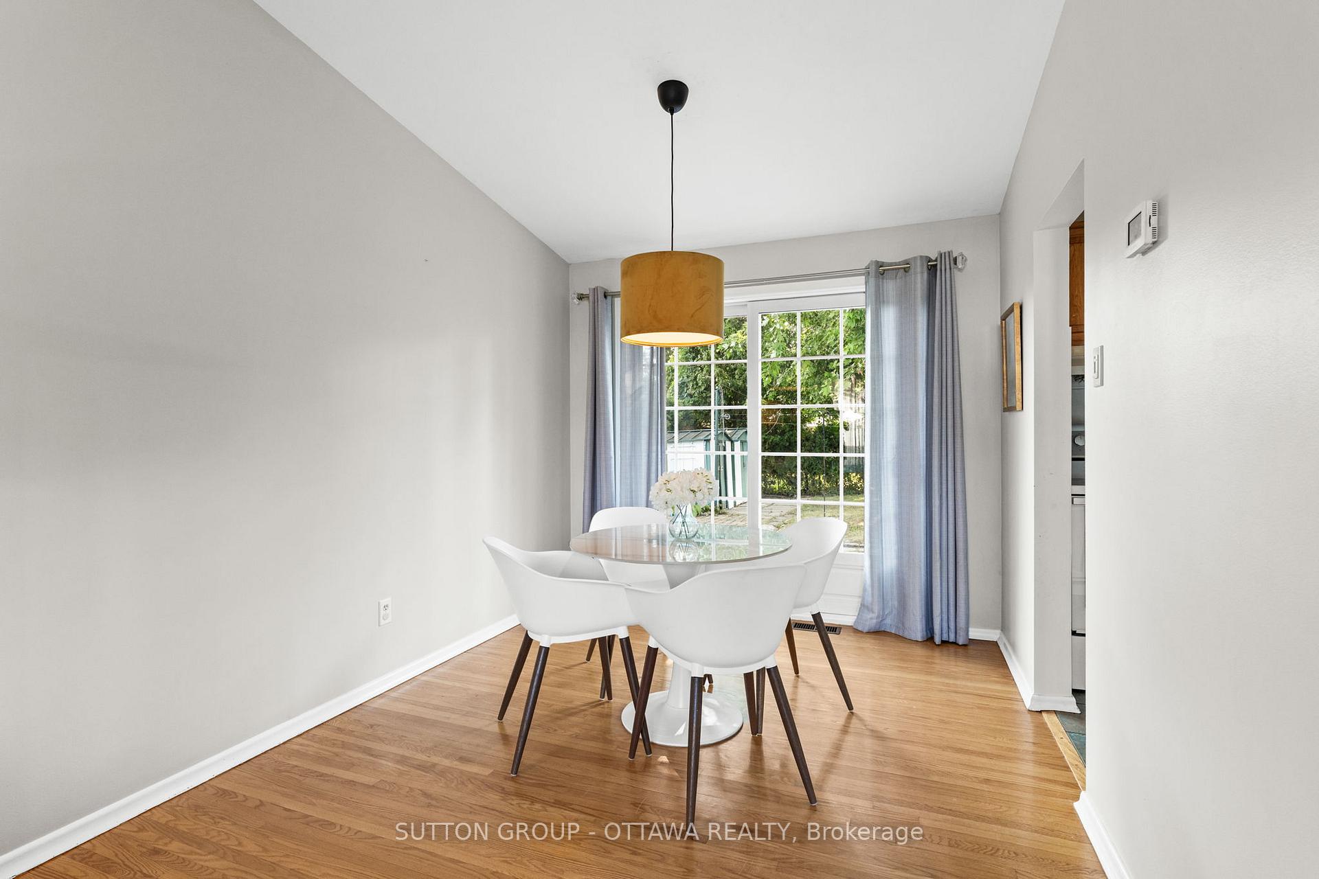Photo 10 of 1370 Sault Street, Ottawa, Bilberry Creek/Queenswood Heights — HOMEH