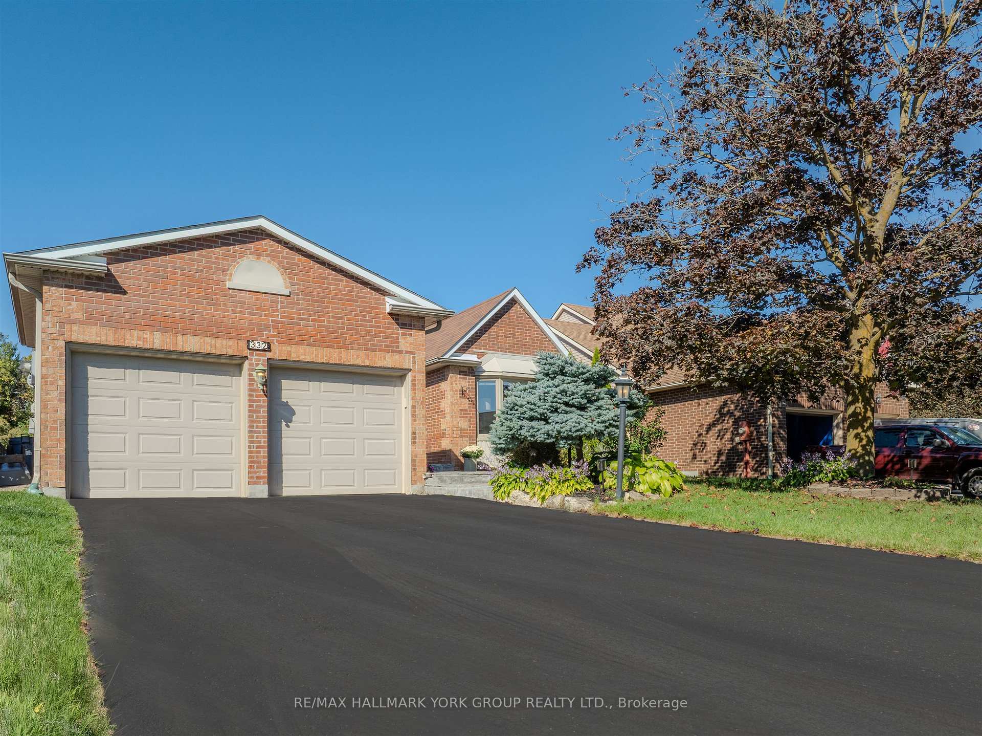Photo 1 of 332 John Bowser Crescent, Newmarket, Glenway Estates — HOMEH
