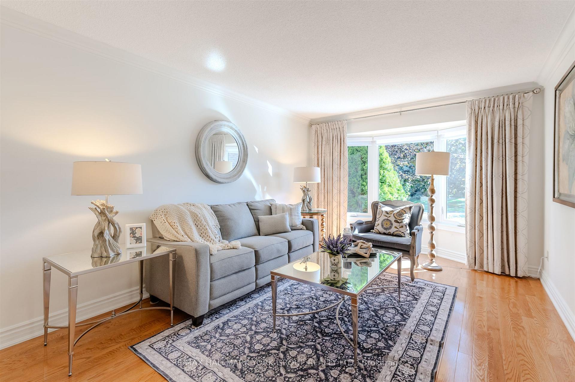 Photo 9 of 332 John Bowser Crescent, Newmarket, Glenway Estates — HOMEH