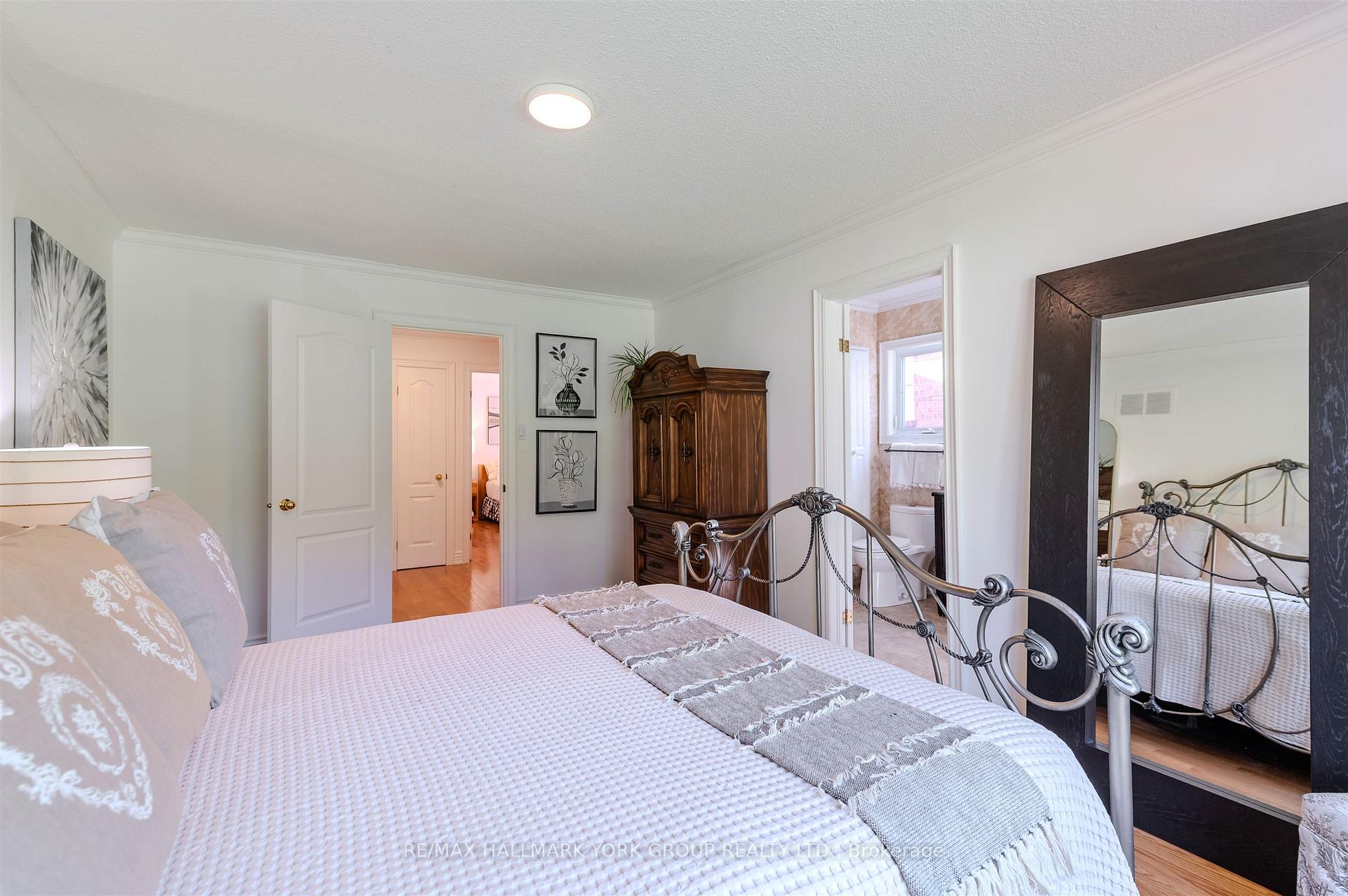 Photo 19 of 332 John Bowser Crescent, Newmarket, Glenway Estates — HOMEH