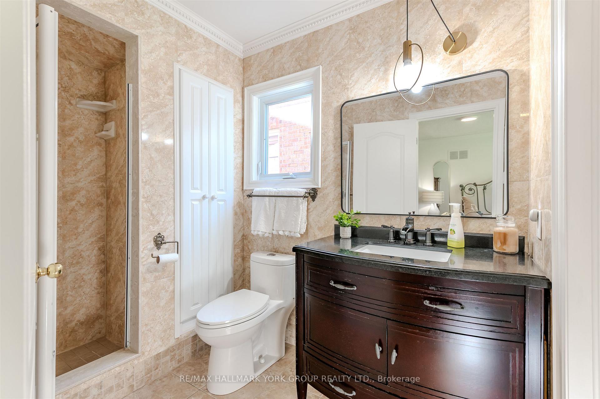 Photo 21 of 332 John Bowser Crescent, Newmarket, Glenway Estates — HOMEH